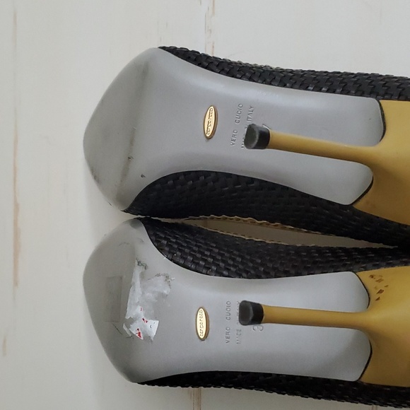 Sergio Rossi | Black and Mustard Woven Stiletto Pumps Sz 37 - Picture 8 of 10